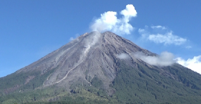 Badan Geologi Status Gunung Semeru Turun Jadi Level Siaga Indonesiaplus